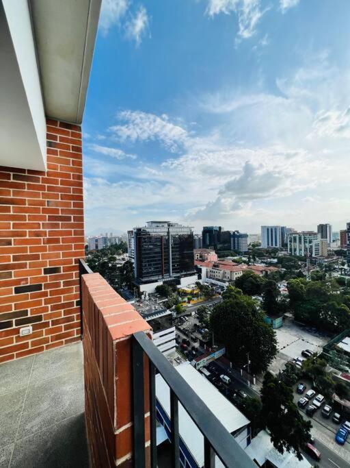 Apartamento 2 Habitaciones, Edificio Airali, Zona 10, Miradolo Città del Guatemala Esterno foto