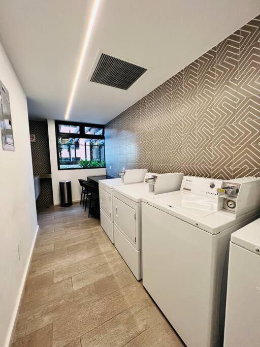 Apartamento 2 Habitaciones, Edificio Airali, Zona 10, Miradolo Città del Guatemala Esterno foto