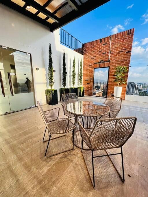 Apartamento 2 Habitaciones, Edificio Airali, Zona 10, Miradolo Città del Guatemala Esterno foto